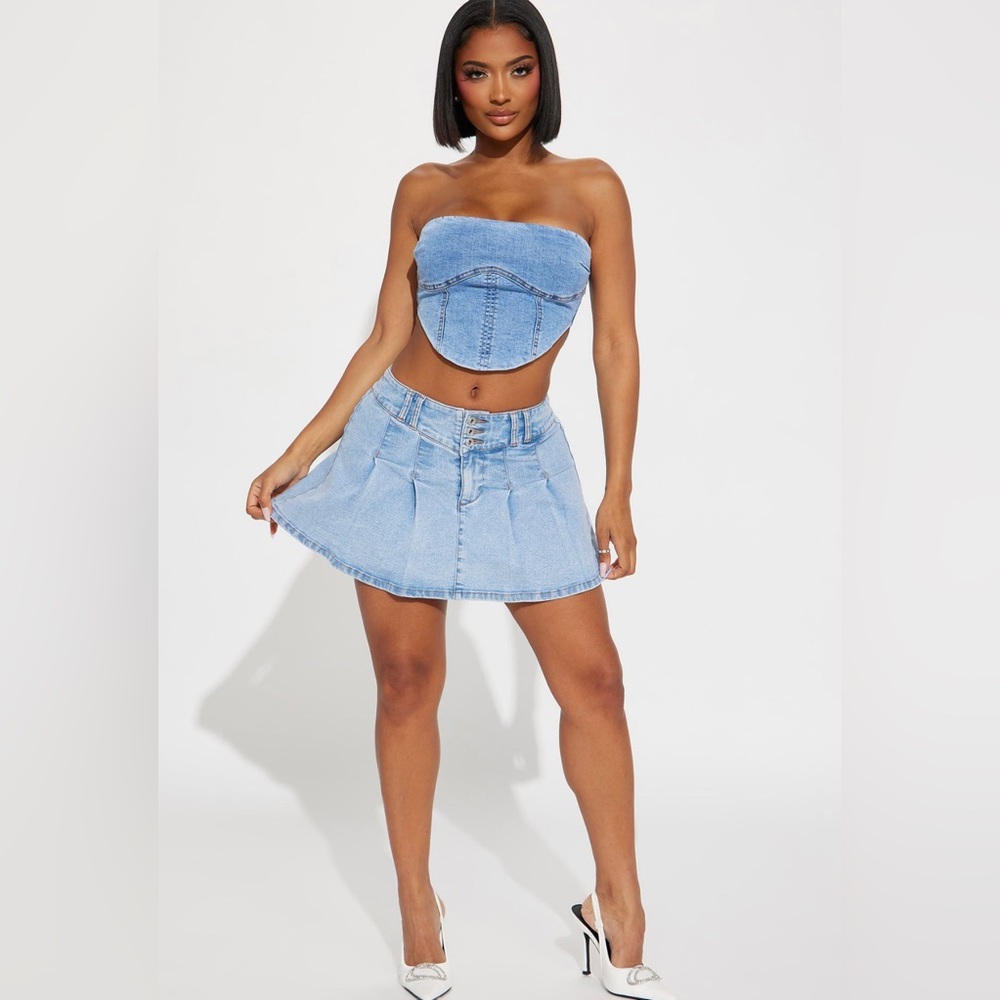Flirt With My Pleats Mini Skirt